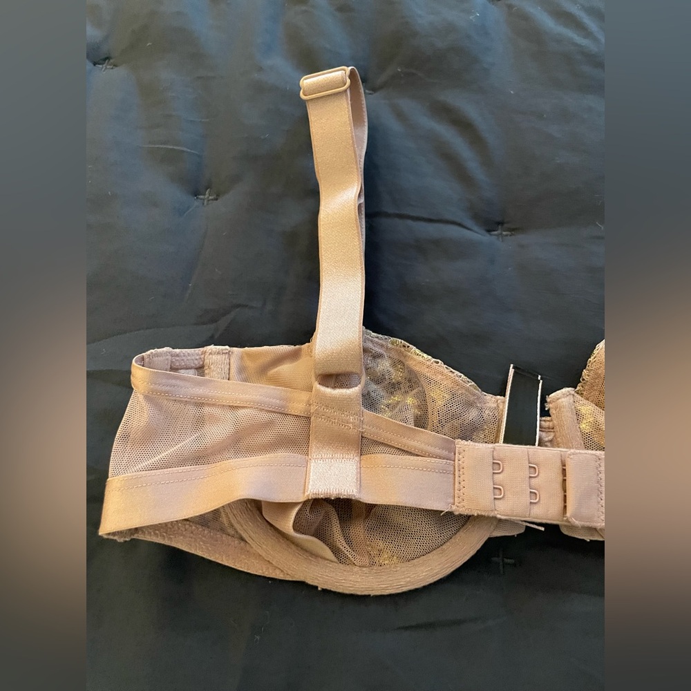 Victoria's Secret very sexy line sheet bra 34B - Picture 8 of 16